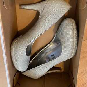 Worthington Shimmering Silver Heels